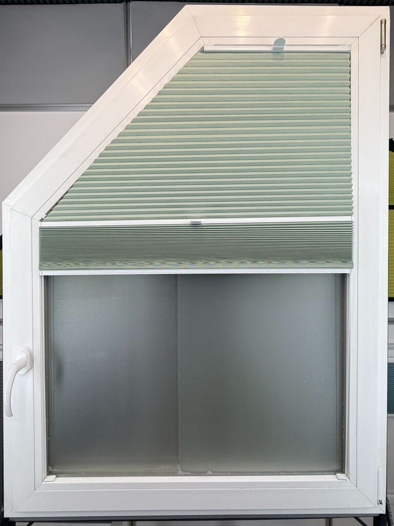 Plissee für trapezformige Fenster