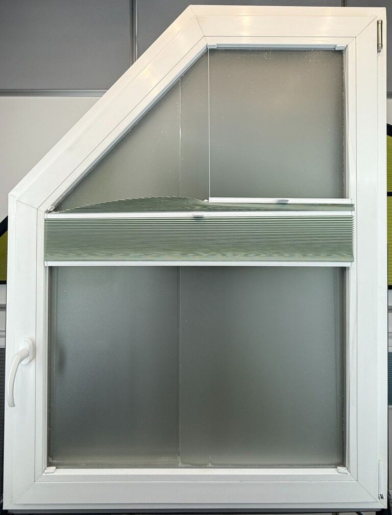 Plissee für trapezformige Fenster